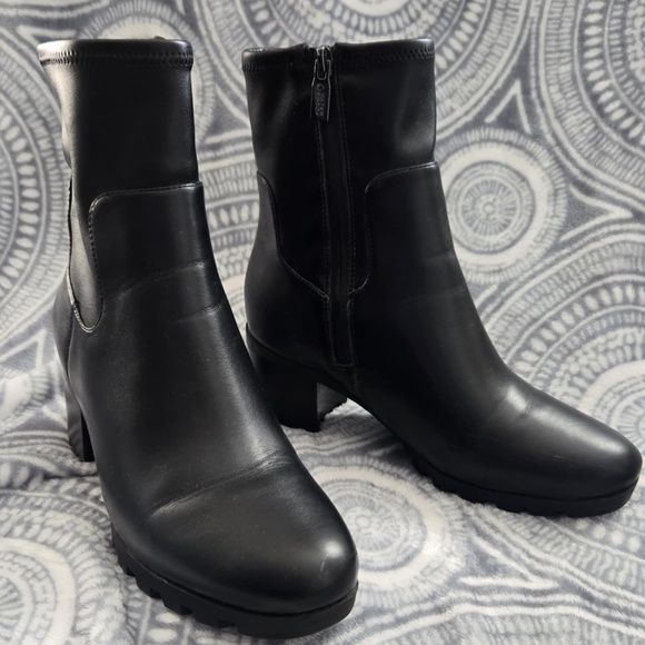 Vionic Womens Ronan Black Ankle Boots size 9 Medium (B,M) - Picture 4 of 10